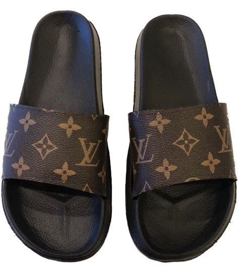 lv flip flops mens